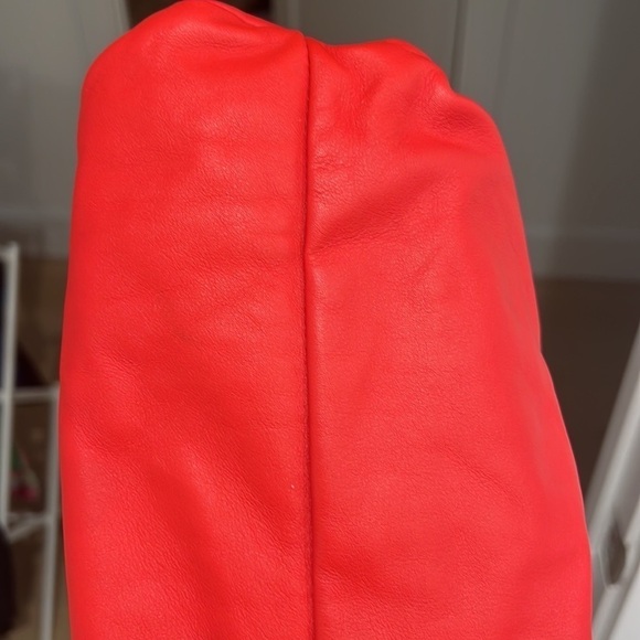 Bottega Veneta | The Medium Shoulder Pouch in Red Leather - Picture 11 of 11